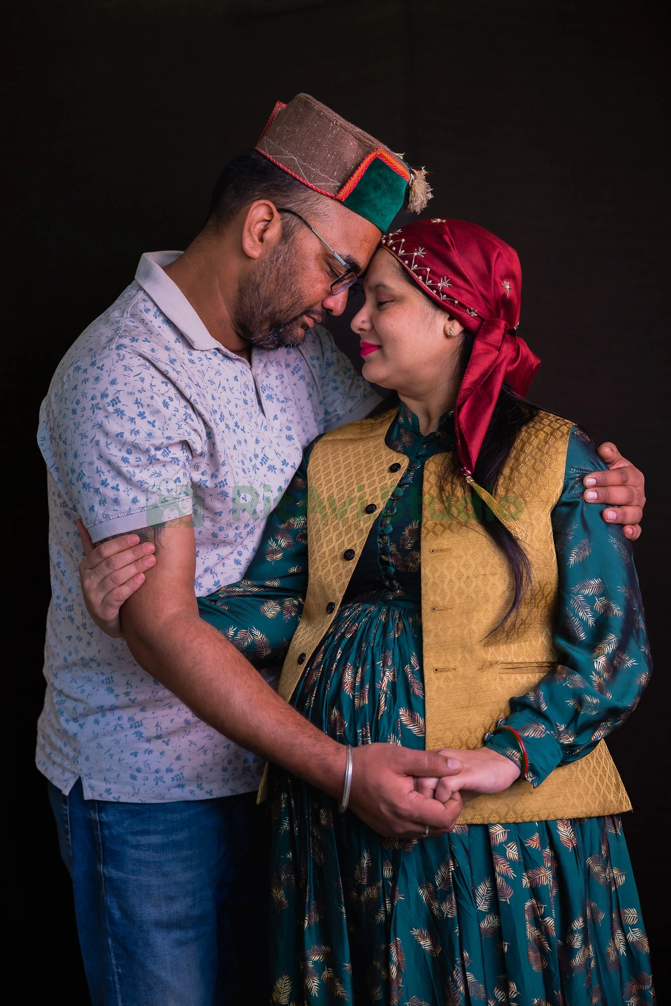 Luxury Photography Gurgaon - Motherhood Connection by RitAvi.Studio