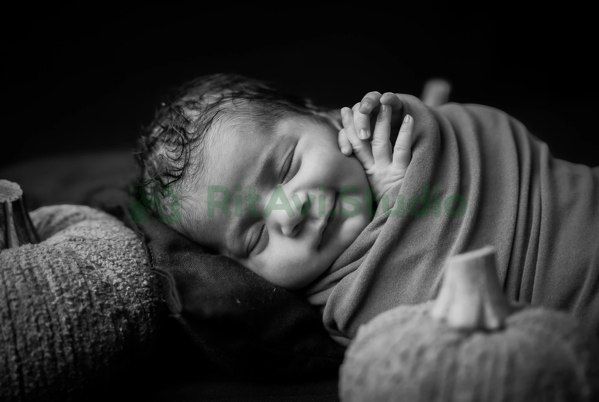 Newborn Photography Gurgaon - Precious Bundle of Joy by RitAvi.Studio