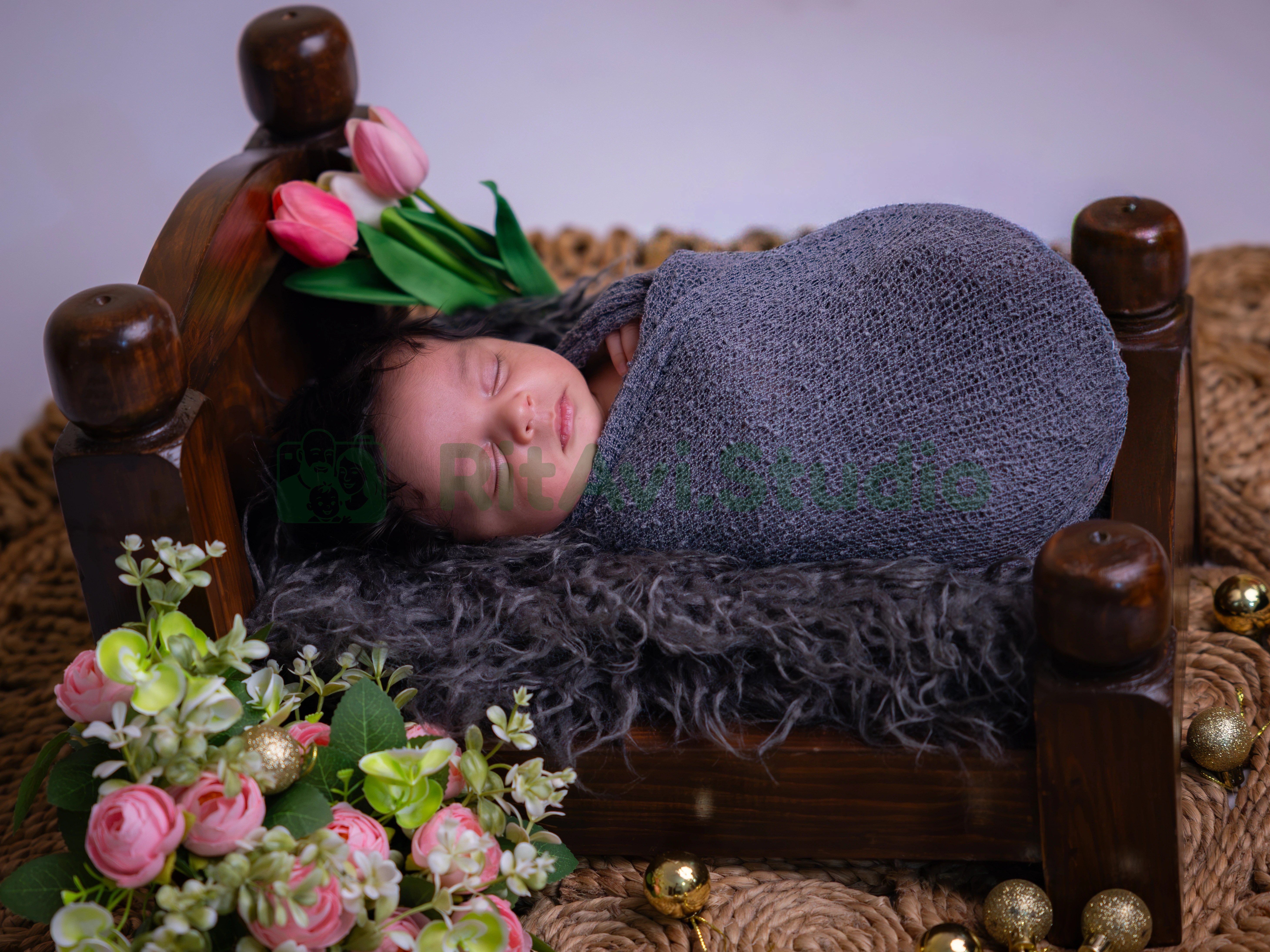 Newborn Photography Gurgaon - Pure & Precious Newborn by RitAvi.Studio